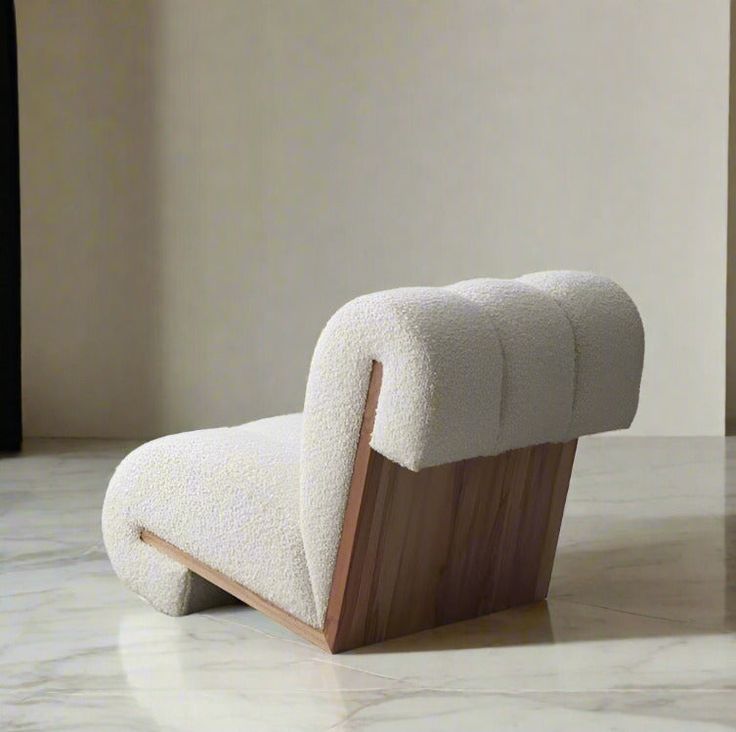 The Céleste Lounge Chair