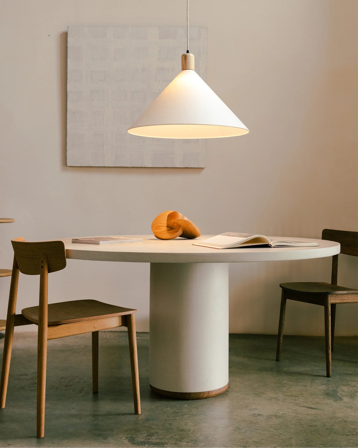 Selvian Dining Table