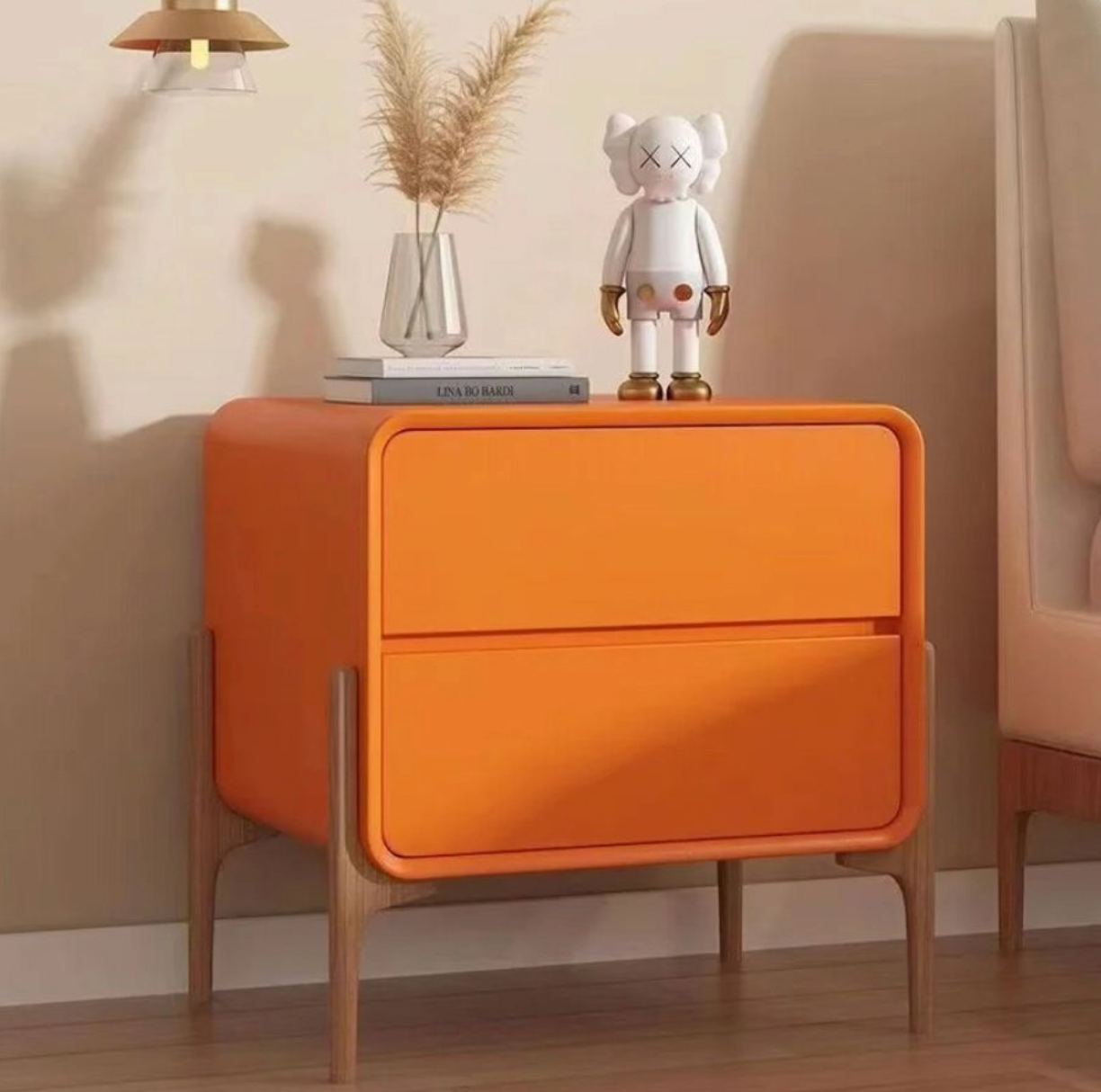 طاولة السرير جيجي